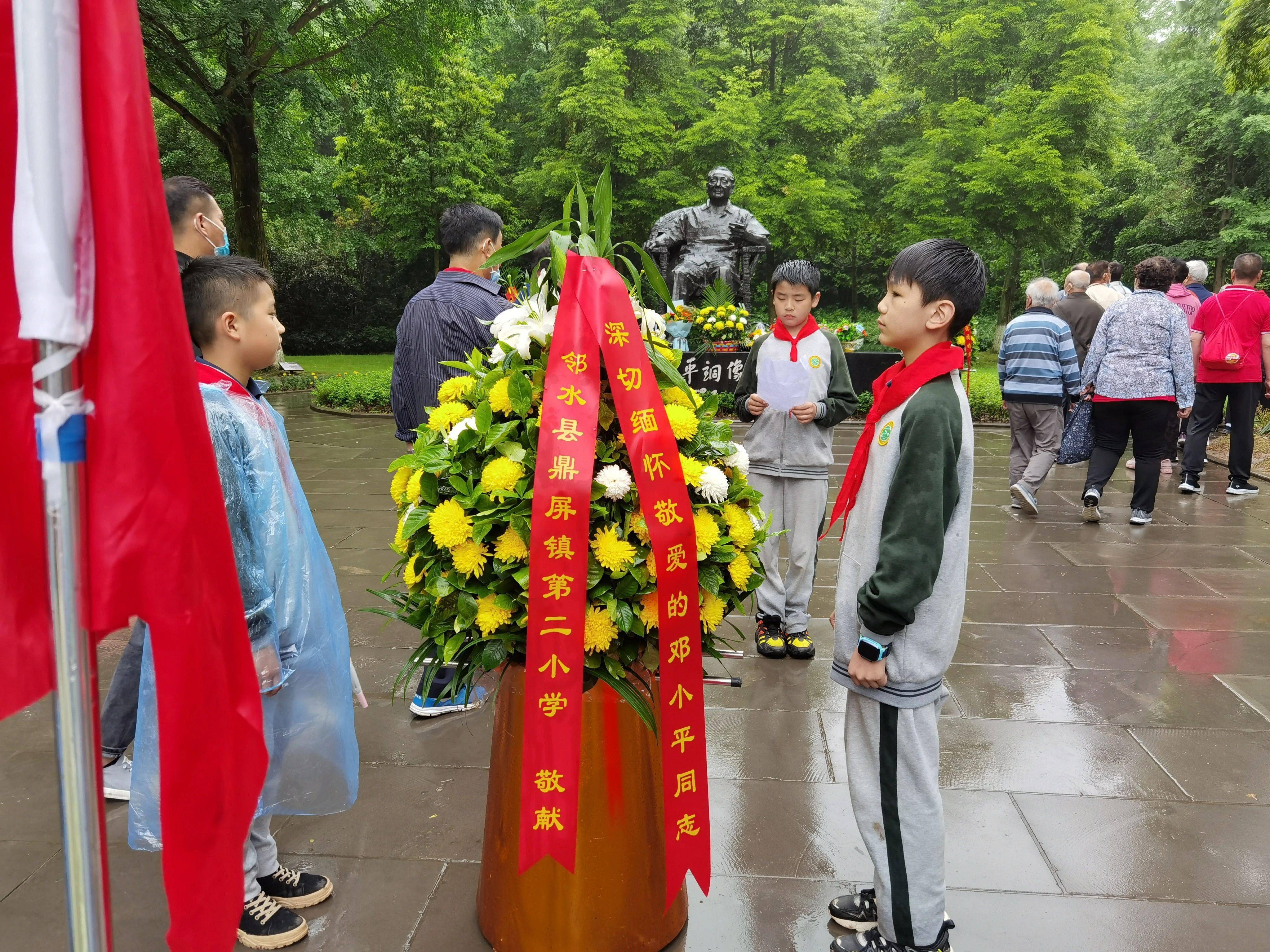 标本|“漂泊”三十年之后，他成为中国乡村教育的标本