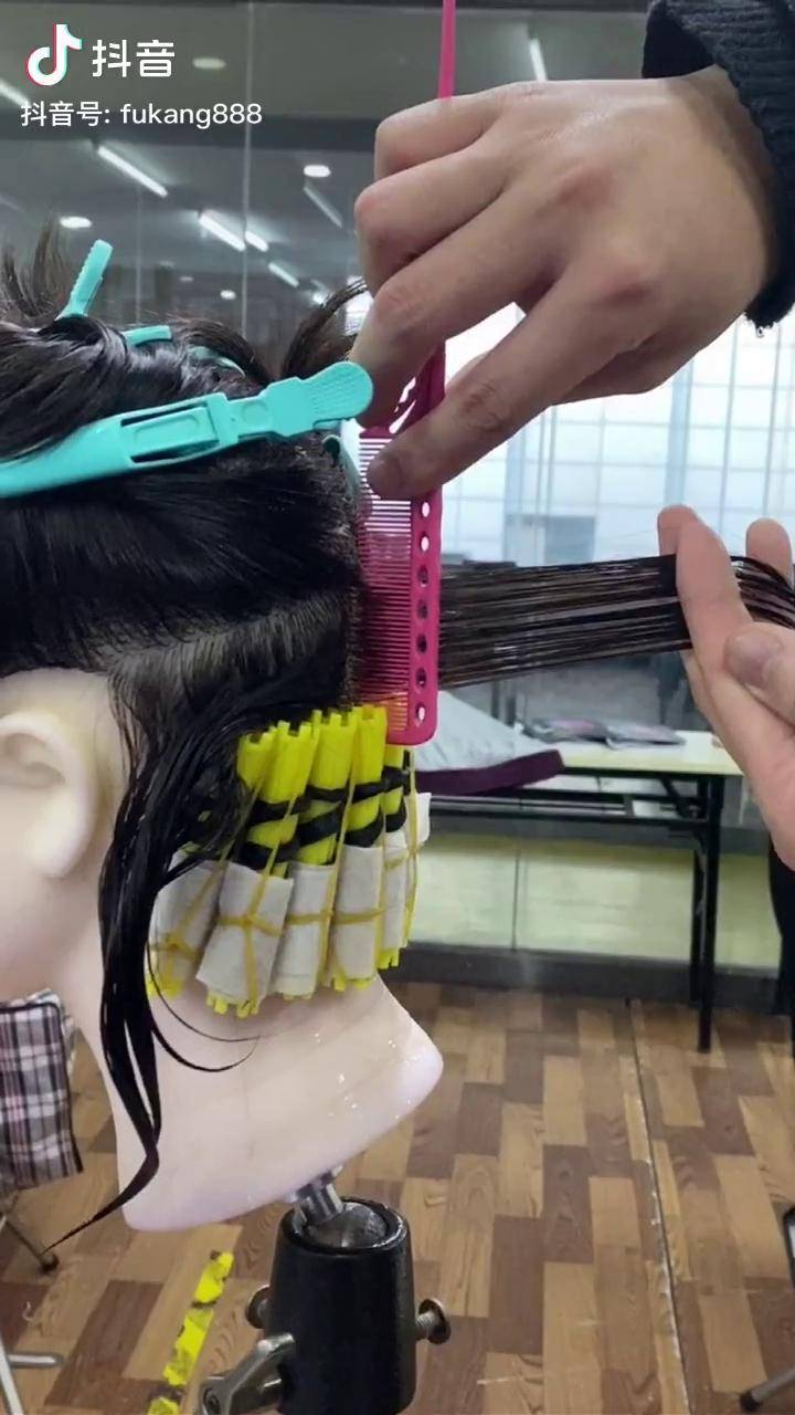 水波纹半扭转卷杠手法吃喝玩乐抢地主卷杠教程美发