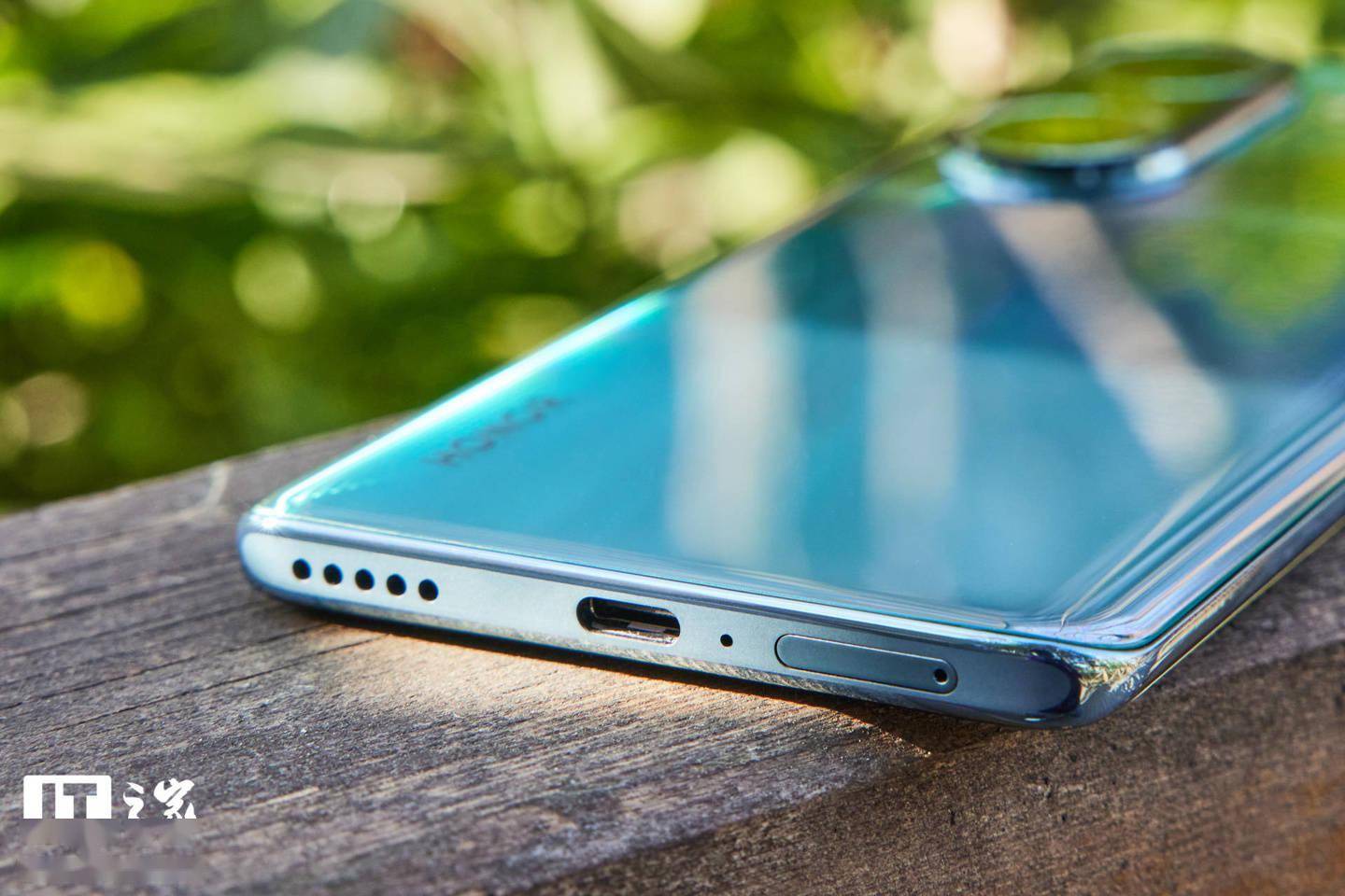 荣耀 60 Pro 首发评测：美学基因浓厚，影像体验进阶