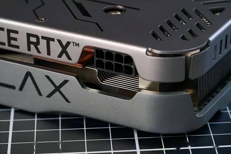 影驰rtx 3060金属大师mini显卡图赏:全金属外壳,小巧精悍