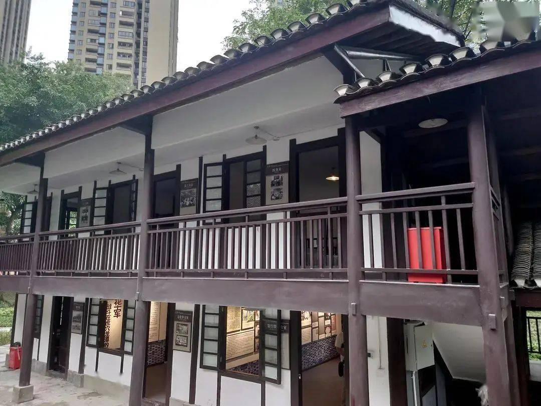 新华日报总馆旧址飘扬在国统区战斗堡垒上的红旗
