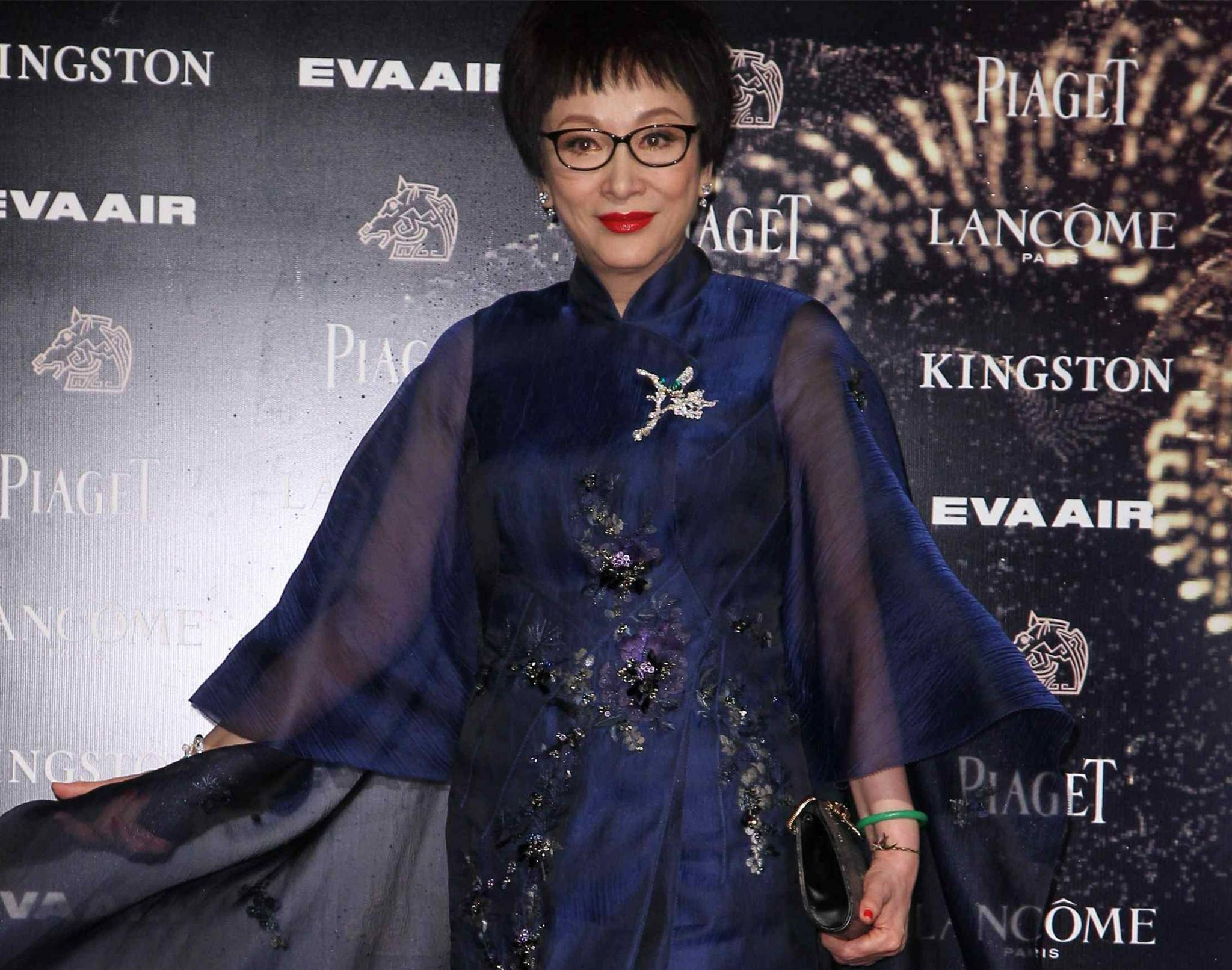 "侠女"徐枫:16岁出道,嫁债主,成就陈凯歌,她的上位史太精彩