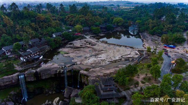 流水潺潺,灯火璨璨,广安影视城的夜如此迷人_影城_万春古_那一