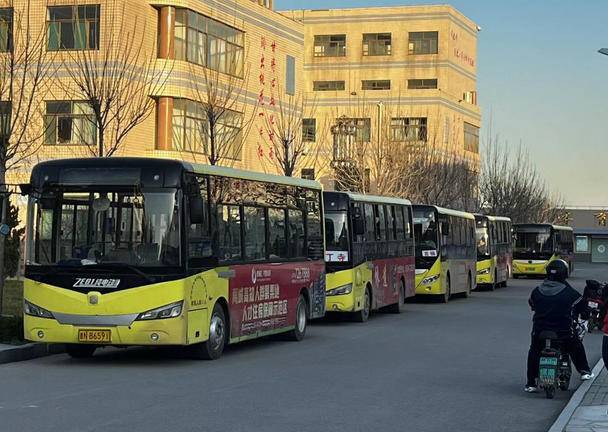 公交围着客流转!禹城公交送学生回家畅快捷安