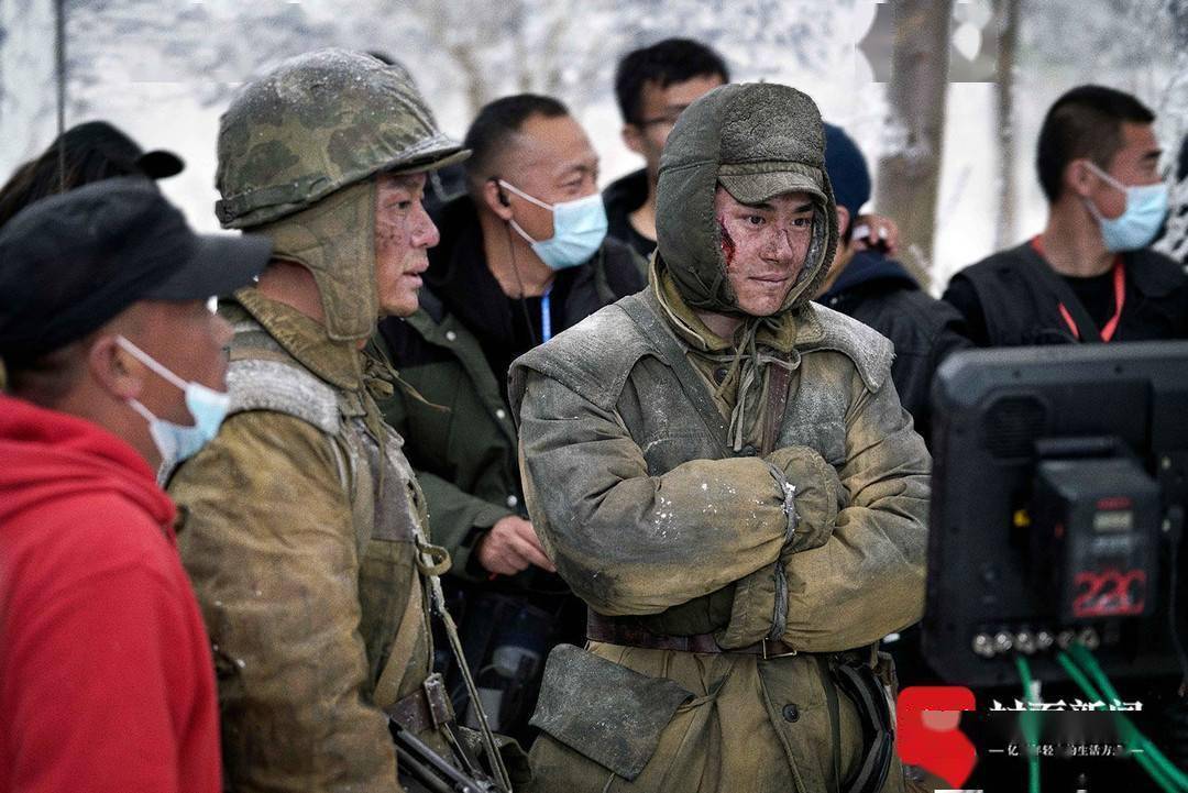 吴京|著名制片人于冬《长津湖之水门桥》片场探班 慰问吴京、易烊千玺