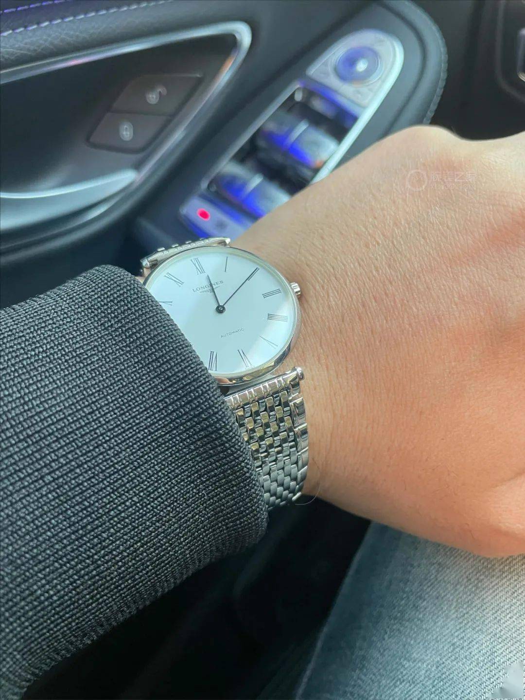 模板新欢不及旧爱，十年了，我依旧最爱戴这只表