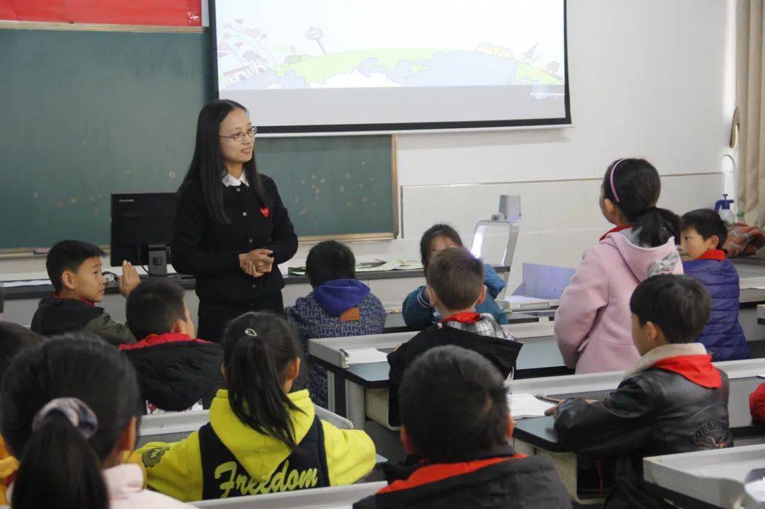 优师同台,迎一场德育花开——我市举行张家港市小学道德与法治优质课