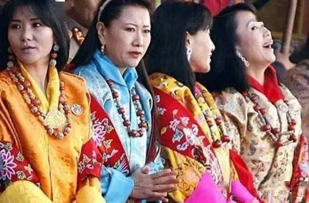 家族亲生4姐妹嫁一个丈夫，豪门婚姻还能撑这么久呢？