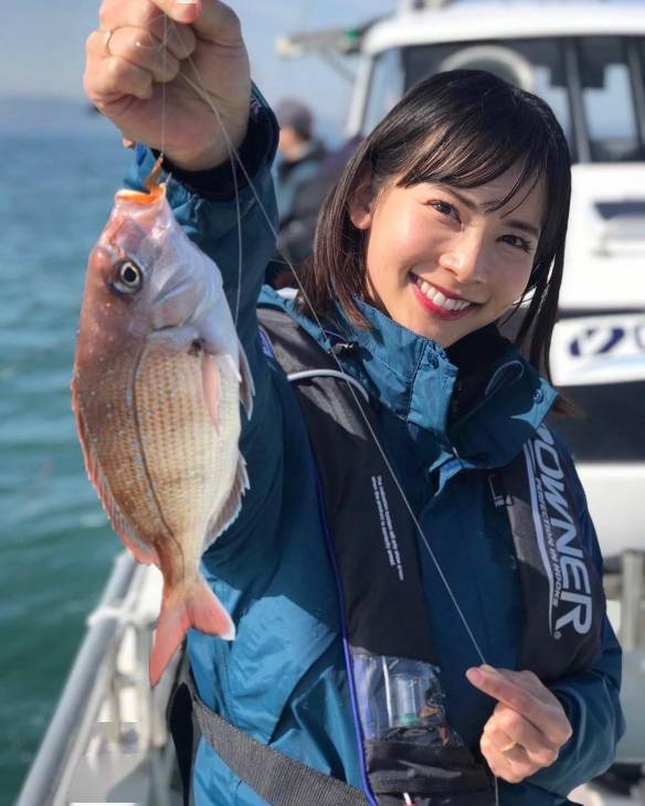 才貌双全日本美女钓鱼高手阪本智子美照赏