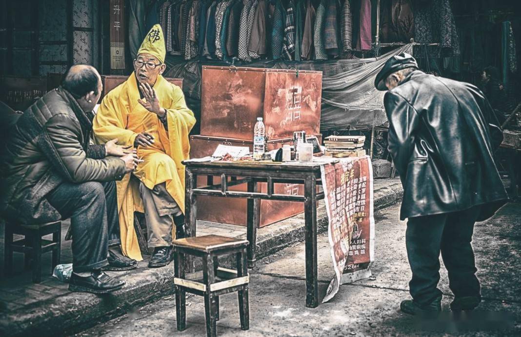 算命先生大多是盲人若知道真相会忍不住怜悯他们