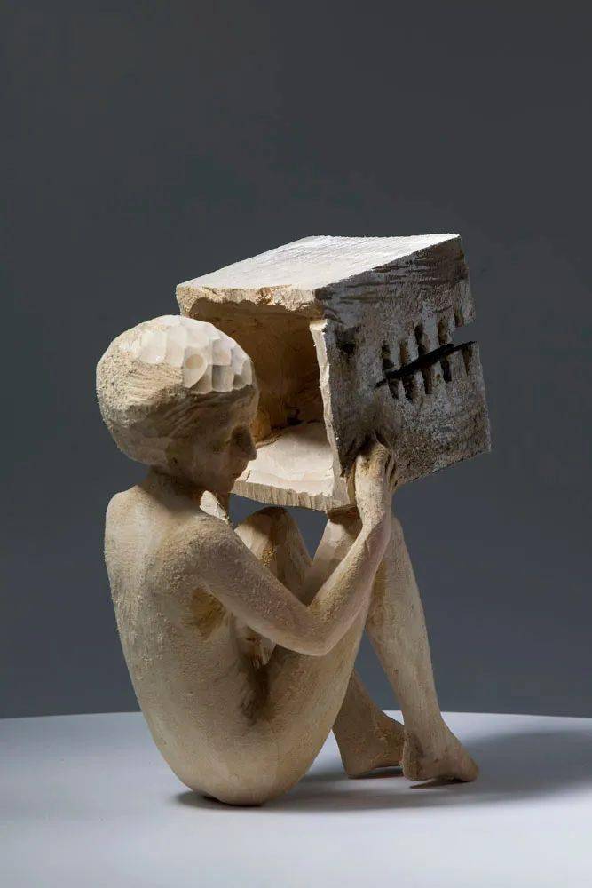 木雕艺术家flaviarobalo