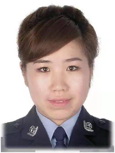 美丽警花刘丽婷她是抓命案逃犯的年轻女警花