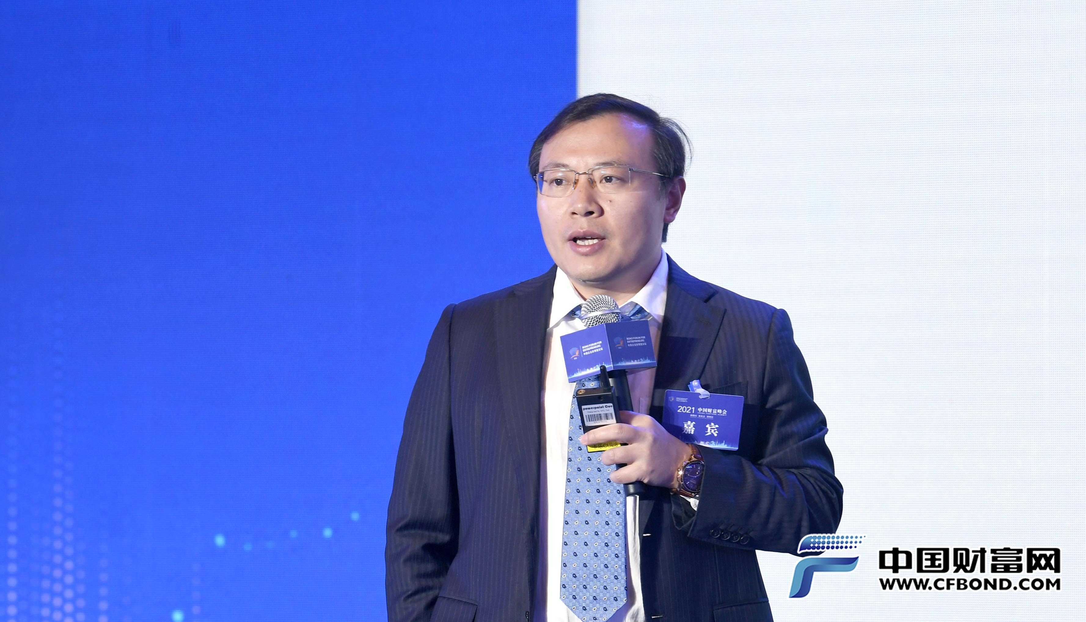 东吴证券特邀首席经济学家任泽平发表演讲