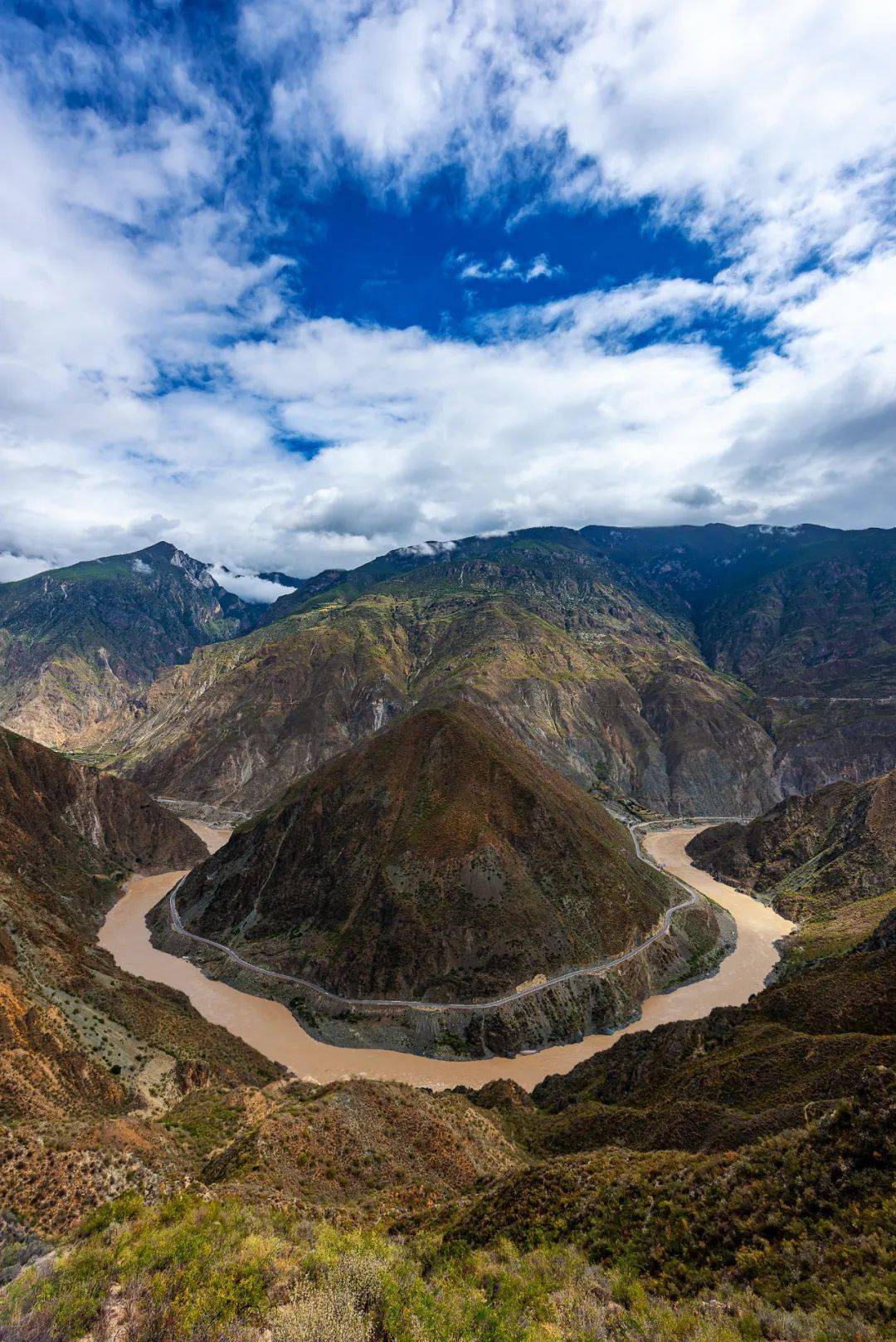 上有天堂下有川藏一个与西藏媲美的地方能有多美甘孜来告诉你答案