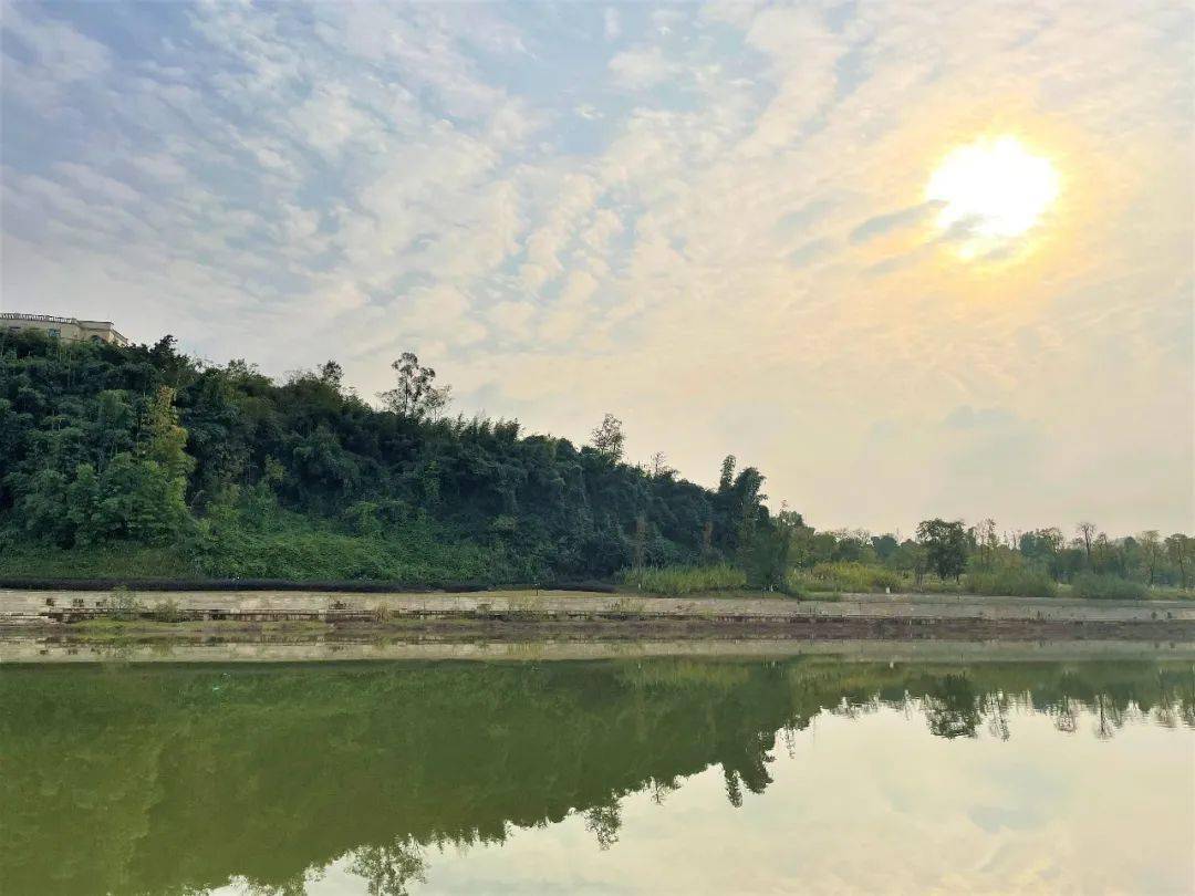 冬韵两江 和煦阳光暖大地,龙兴处处好风光_龙湾_临河_足球场