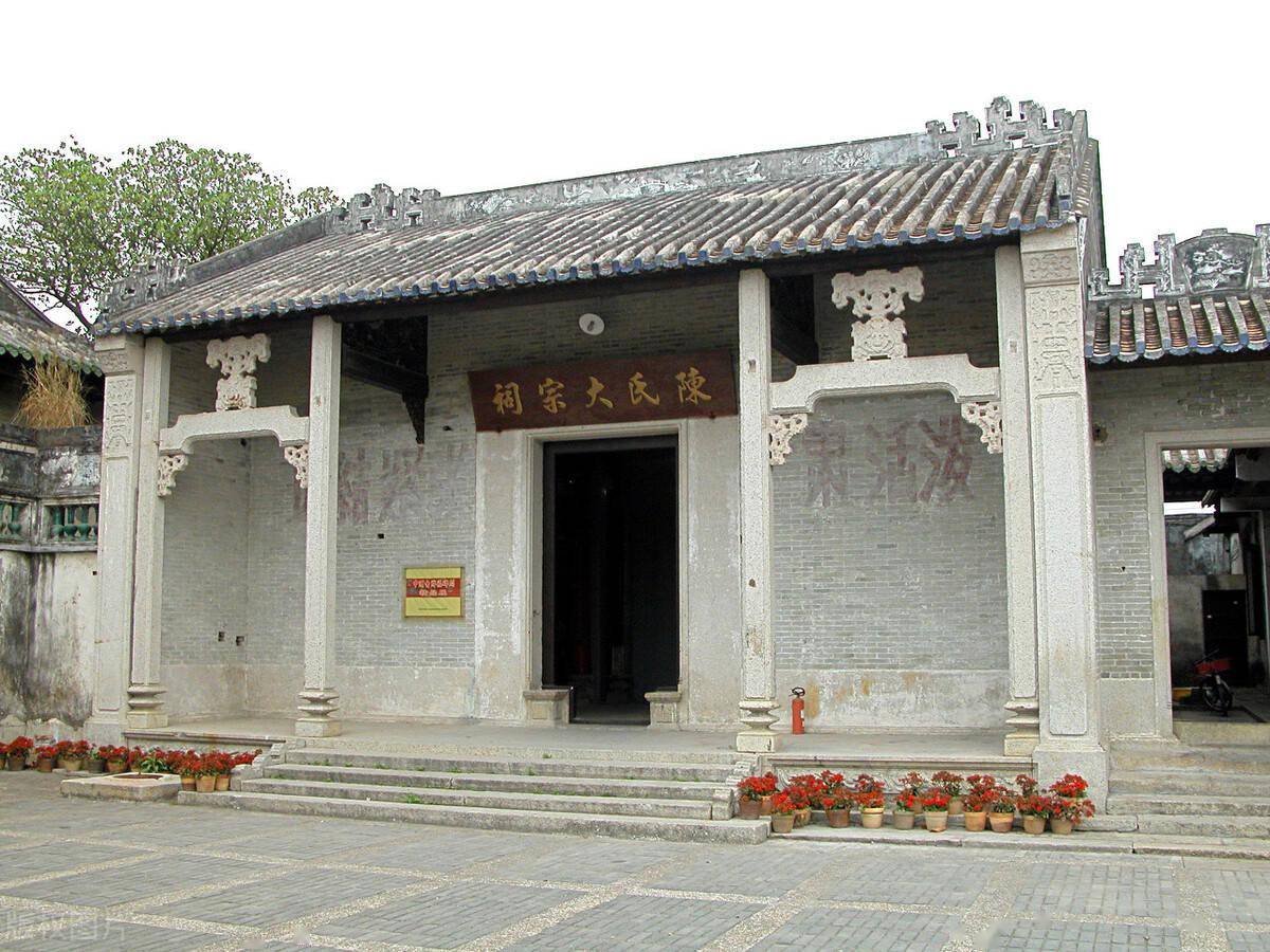 大宅门二奶奶一介女流又不懂专业为何能挽救百草厅白家