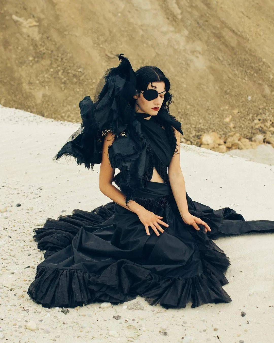 de 法国时尚圈力捧的设计新秀，还是位脸蛋天才~