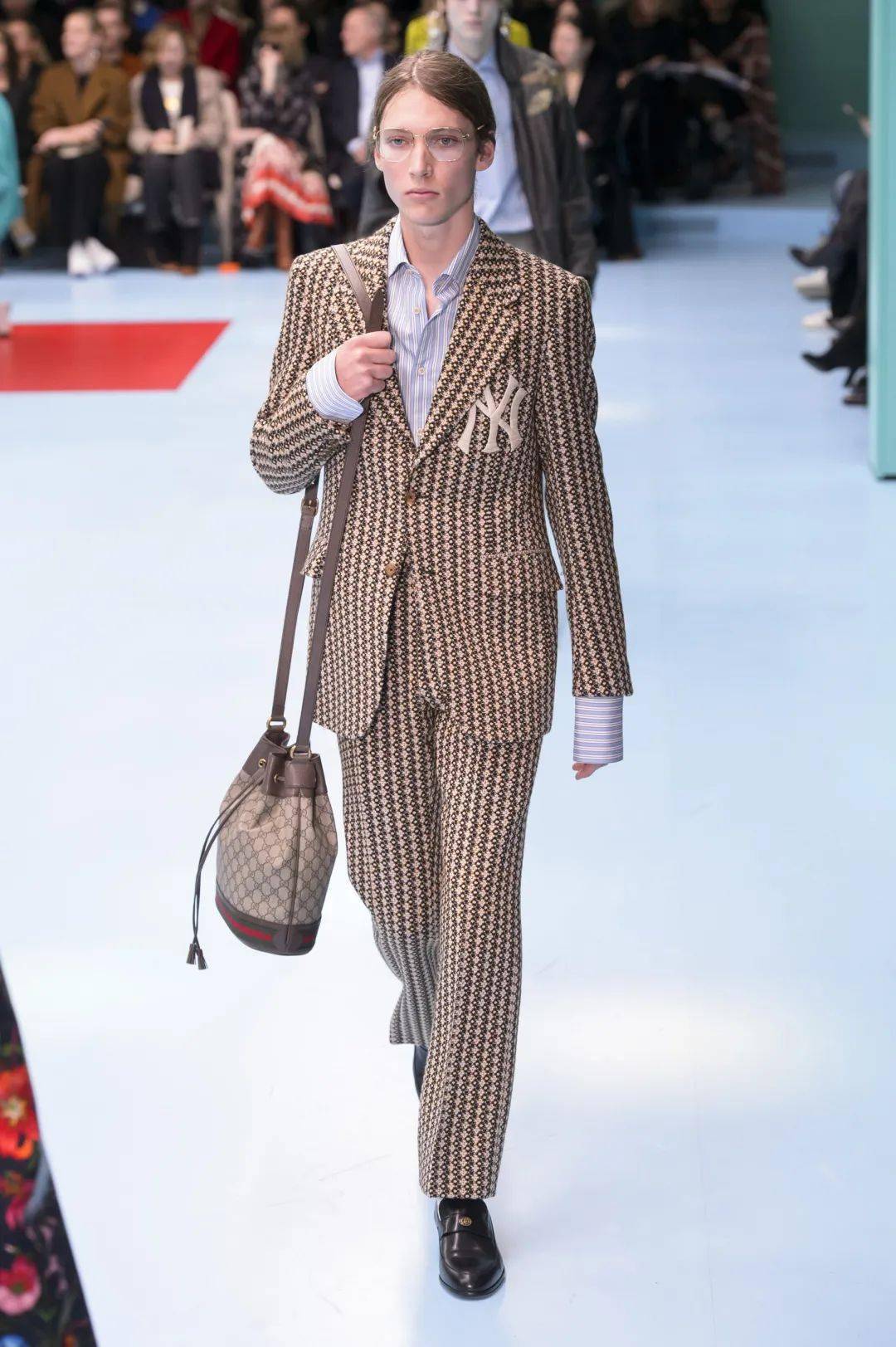 米兰女装【秀场】回顾Gucci 2018秋冬米兰女装