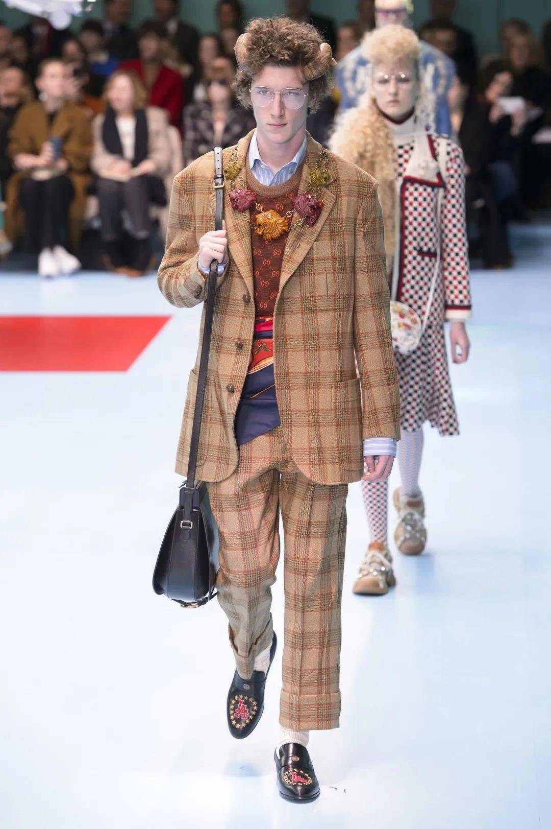 米兰女装【秀场】回顾Gucci 2018秋冬米兰女装