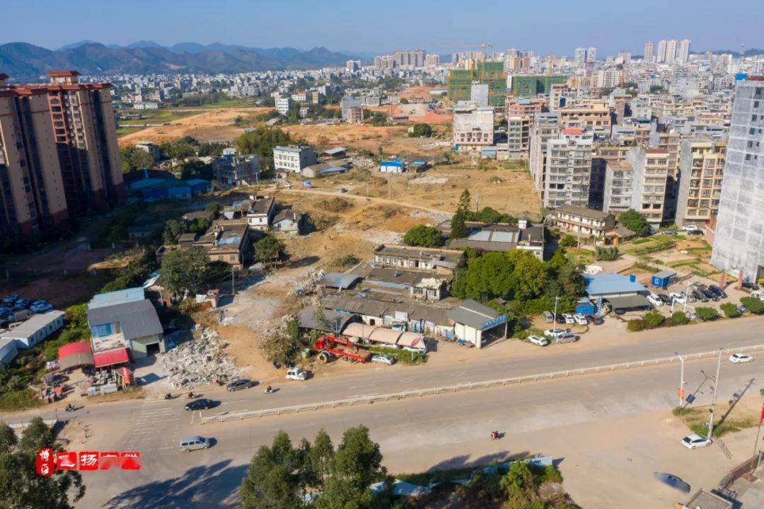 博白白州大道惊现好多拆字