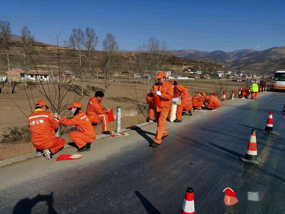 张家川公路段加强冬季公路养护
