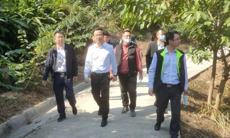 邹小龙一行来到中山市大一涂料有限公司,指导和帮助企业落实安全生产