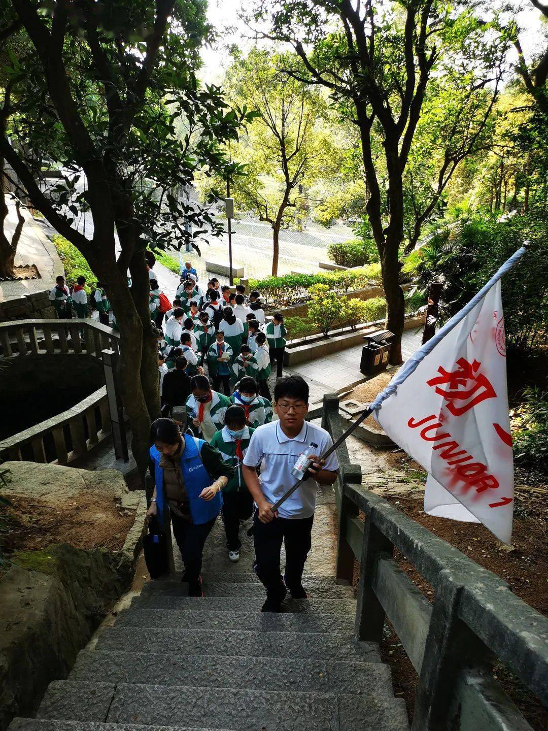 走九日山观六胜塔赏香囊古韵世遗研学五中学子寻迹云帆