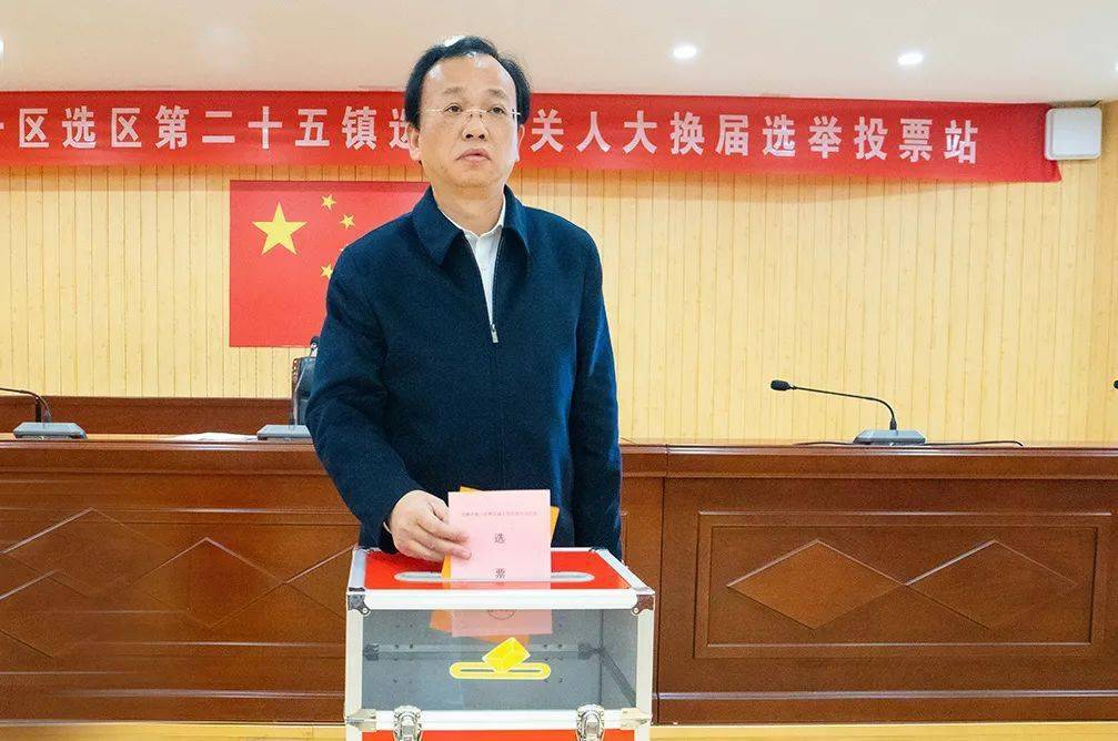 上午,惠山区委副书记,惠山高新区党工委书记,洛社镇党委书记程松来到