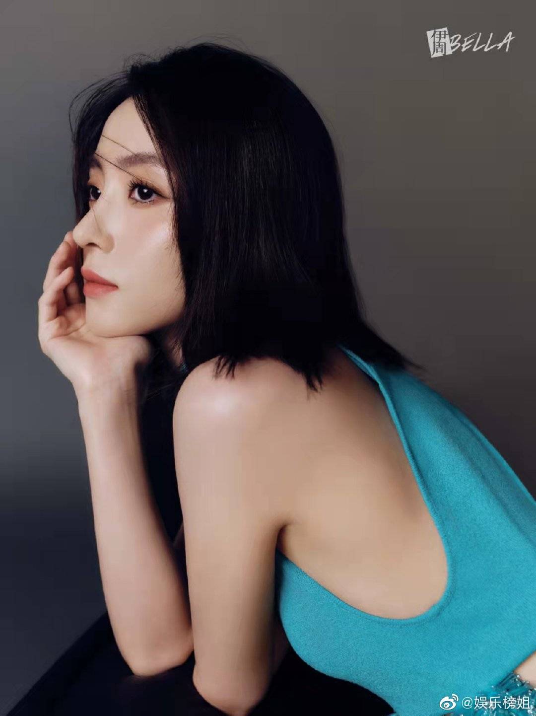 胡冰卿拍摄的伊周十二月刊