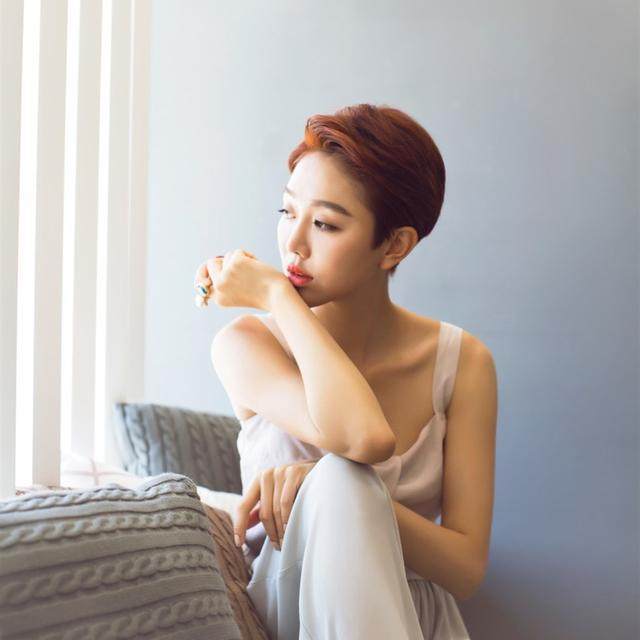 她曾多次合作宋丹丹,是朱雨辰前女友,新戏成了张嘉译妹妹_姜妍_剧中