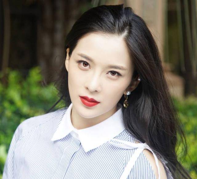 赵韩樱子能否撑起黄衫女一角,黄可是《倚天》中隐藏武林盟主_小龙女