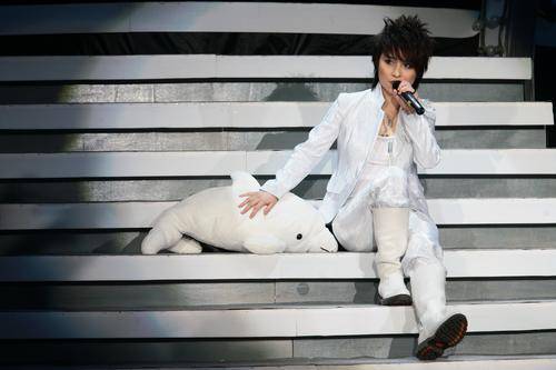 厉娜,许飞,刘力扬,尚雯婕,谭维维,reborn等纷纷登台献唱.