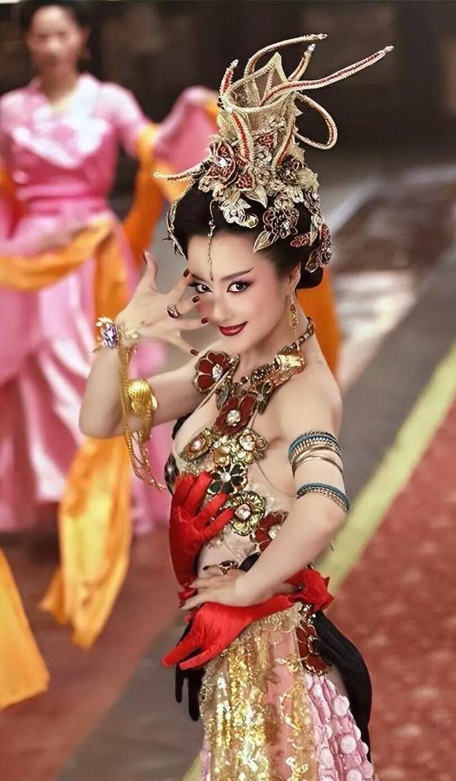 李依晓版妲己图片