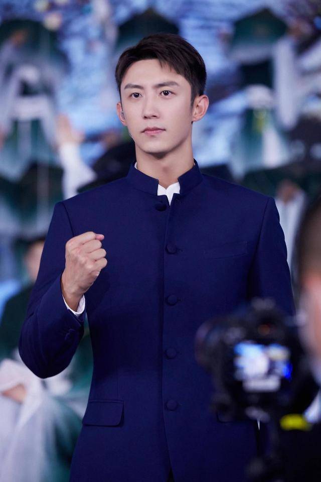 黄景瑜杨佑宁主演的公安网剧潜流追踪近日低调开机