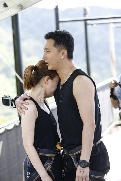 韩庚为什么紧抱吴昕