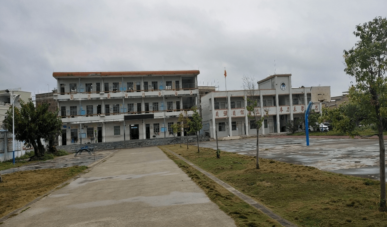 办人民满意的教育惠东县铁涌镇赤岸小学重建工程顺利落成
