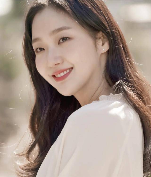 单眼皮 肿眼泡=没精神?