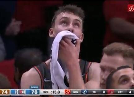 倒地|假摔？大瓦格納用臉去撞哈滕手臂 隨后應(yīng)聲倒地“痛苦”捂臉