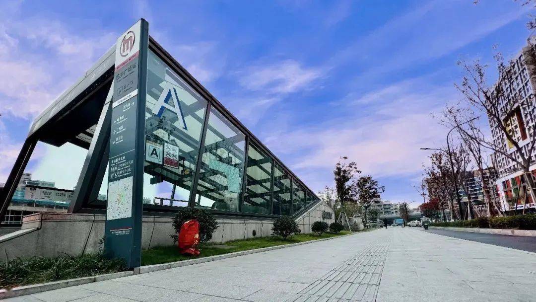 轨道公用广角优化地铁口停车难实现地铁口环境综合治理新跨越