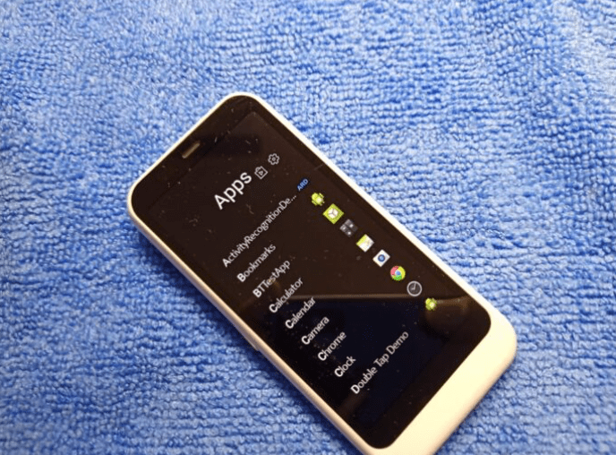 诺基亚 2014 款 Ion Mini 原型机曝光，搭载安卓 4.4.2 系统