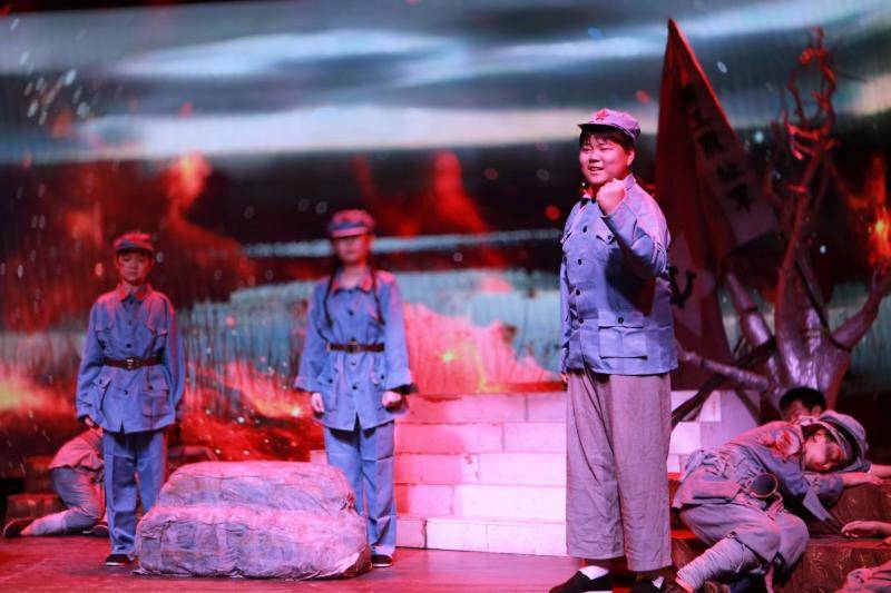 传承红色经典东城区困境家庭儿童演绎话剧湘江1934