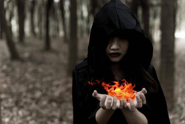 "分什么羹,我只是听说我那侄儿楚阳在玄剑宗受了屈辱,所以前来给他讨