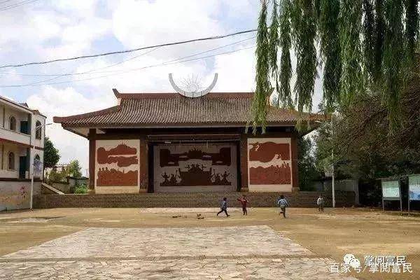 四声部的小水井苗族农民合唱团
