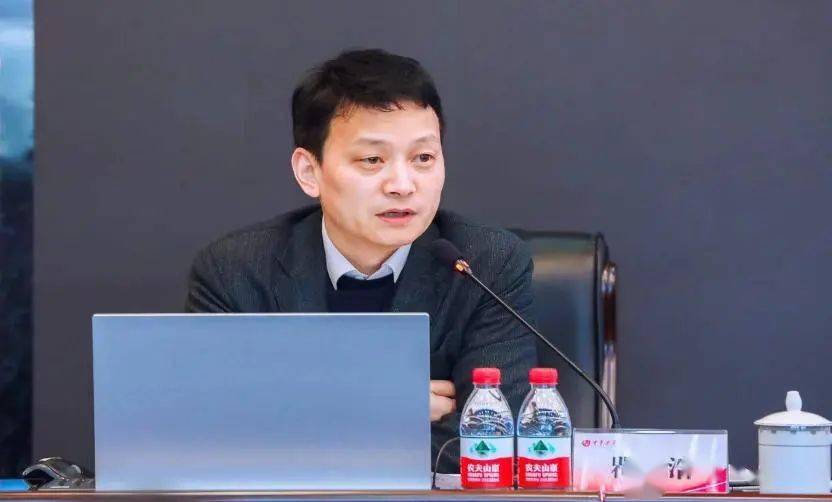 构建清廉岳麓共建体,岳麓区开启干部队伍共育第一课_培训_监督_学出