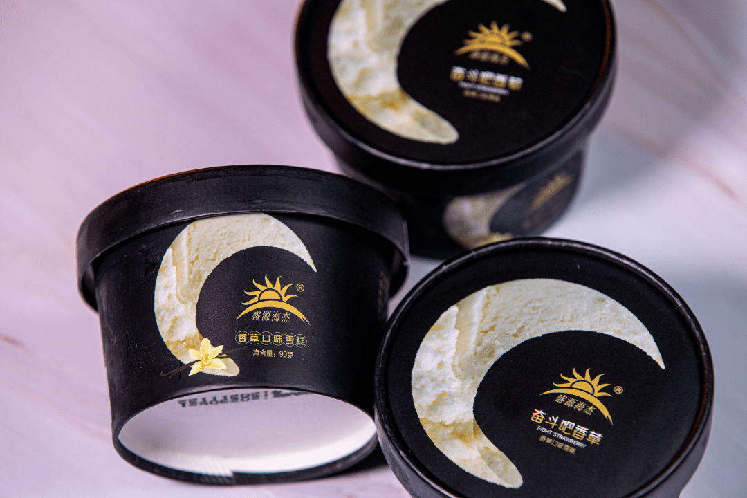 传统小吃和雪糕的混搭糯小卷产品是本次盛源海杰推出的新品之一,这种