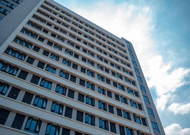 武汉大学"豪华宿舍楼"走红,上学解锁"七星级生活",实名羡慕_武大_新生