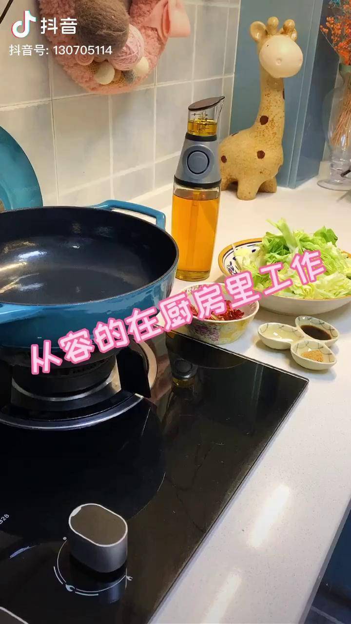 厨房手忙脚乱图片