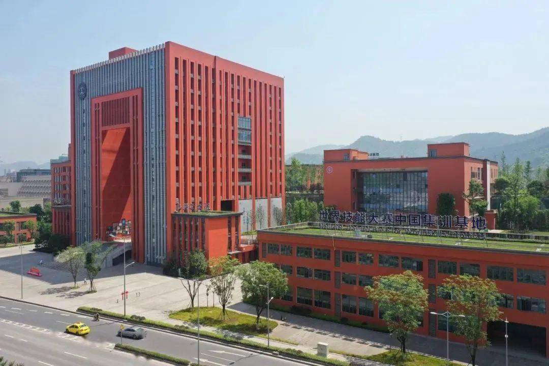 重庆五一技师学院图片图片