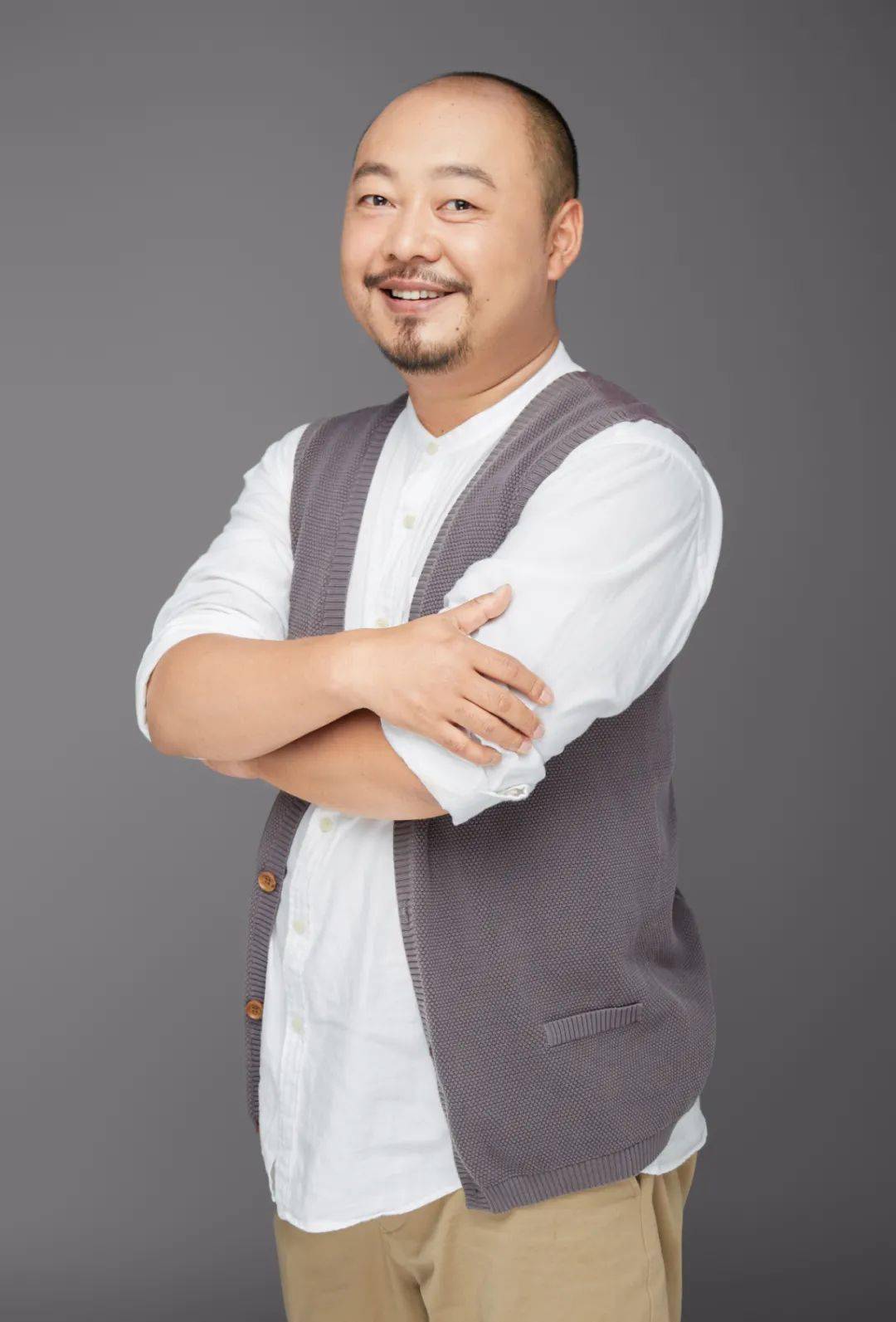 钱程朗诵雪落在中国的土地上