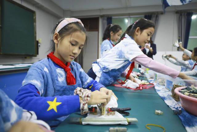 海口市|海南：“双减”缤纷落地 童年五彩斑斓